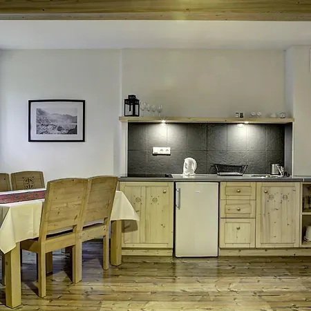 アパート Czarniakowka ザコパネ