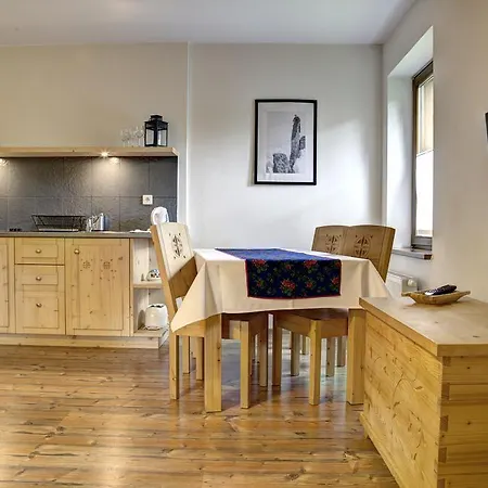 アパート Czarniakowka *